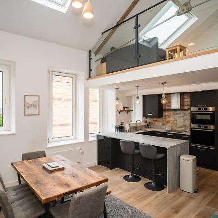 Pass The Keys Stunning 3 Bed Loft Style Apt With Free Parking Единбург Екстер'єр фото