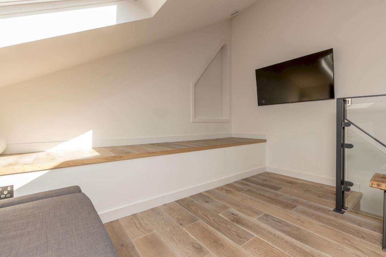 Pass The Keys Stunning 3 Bed Loft Style Apt With Free Parking Единбург Екстер'єр фото