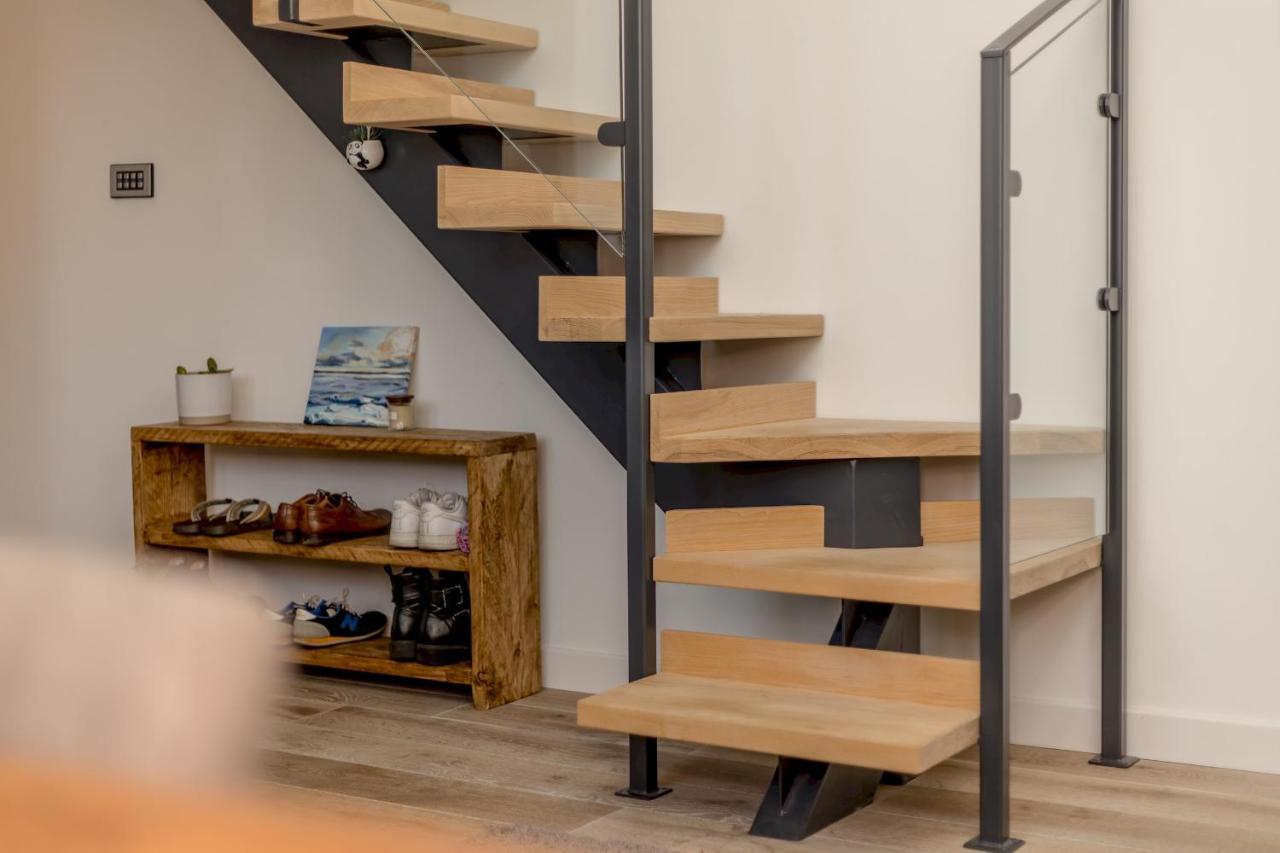 Pass The Keys Stunning 3 Bed Loft Style Apt With Free Parking Единбург Екстер'єр фото