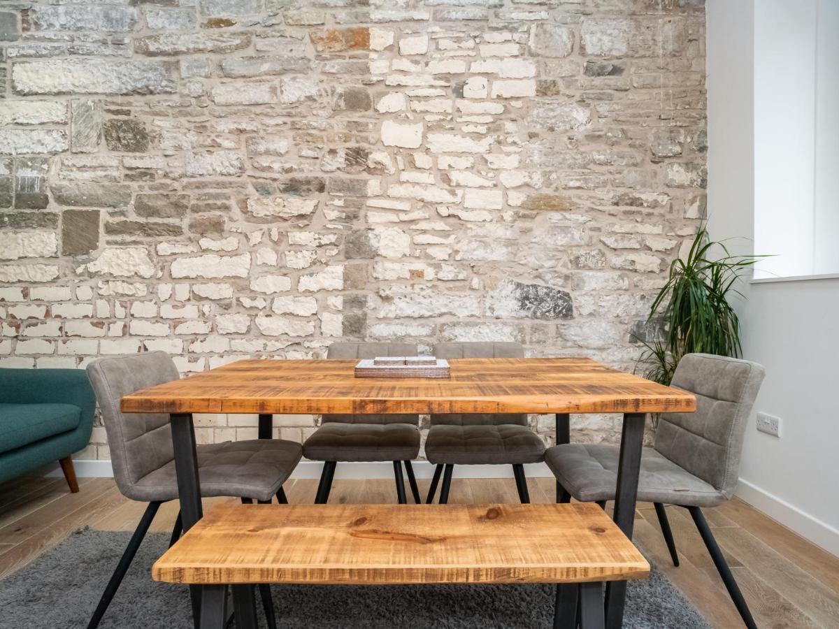 Pass The Keys Stunning 3 Bed Loft Style Apt With Free Parking Единбург Екстер'єр фото