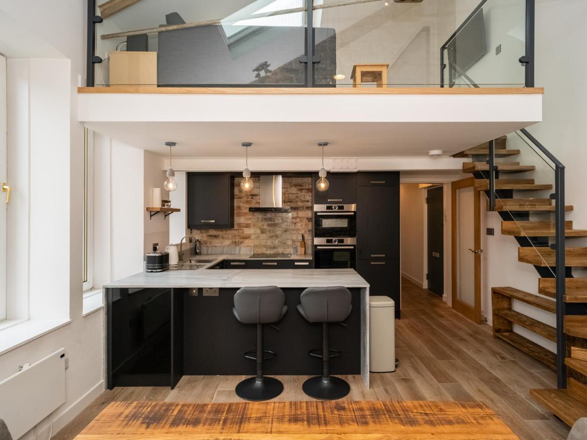 Pass The Keys Stunning 3 Bed Loft Style Apt With Free Parking Единбург Екстер'єр фото