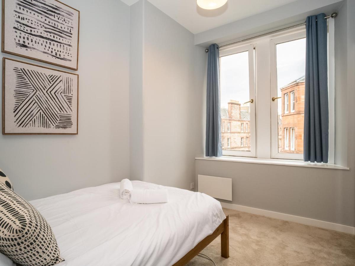 Pass The Keys Stunning 3 Bed Loft Style Apt With Free Parking Единбург Екстер'єр фото