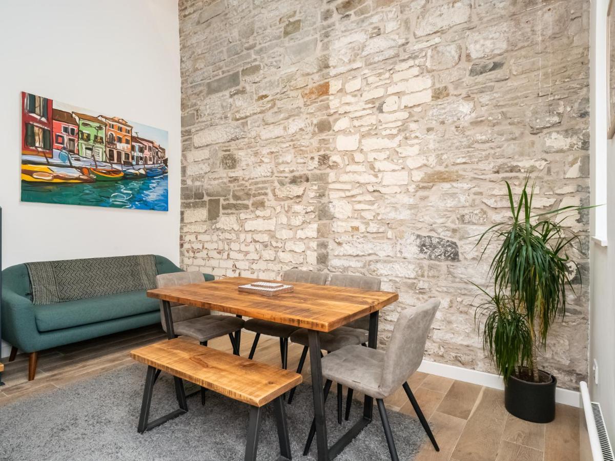 Pass The Keys Stunning 3 Bed Loft Style Apt With Free Parking Единбург Екстер'єр фото
